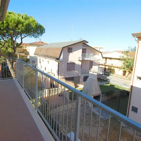 Modern In Mare With Private Parking Apartment